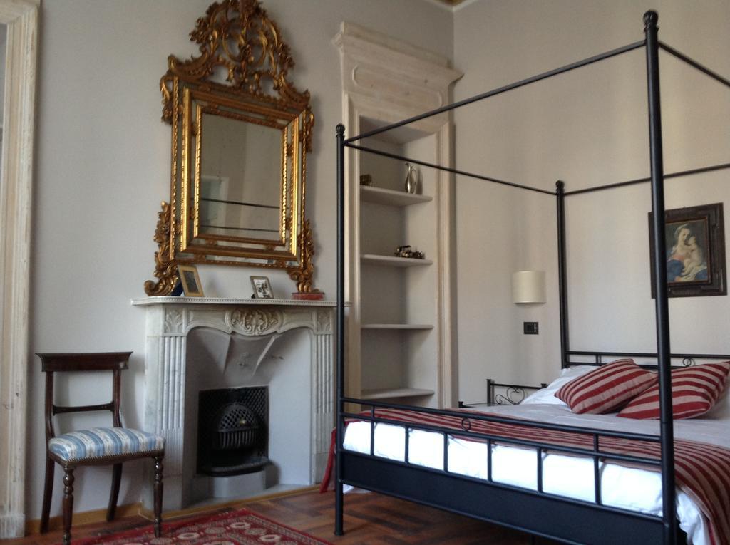 Madama Cristina Bed & Breakfast Torino Cameră foto