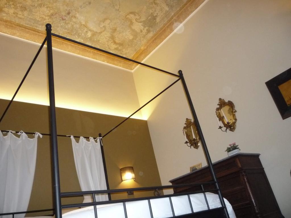 Madama Cristina Bed & Breakfast Torino Cameră foto