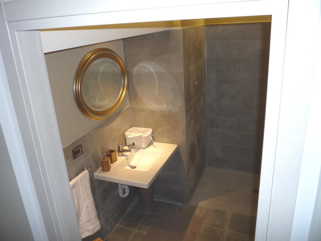 Madama Cristina Bed & Breakfast Torino Cameră foto