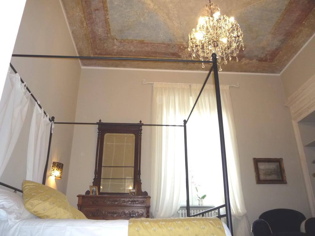 Madama Cristina Bed & Breakfast Torino Cameră foto