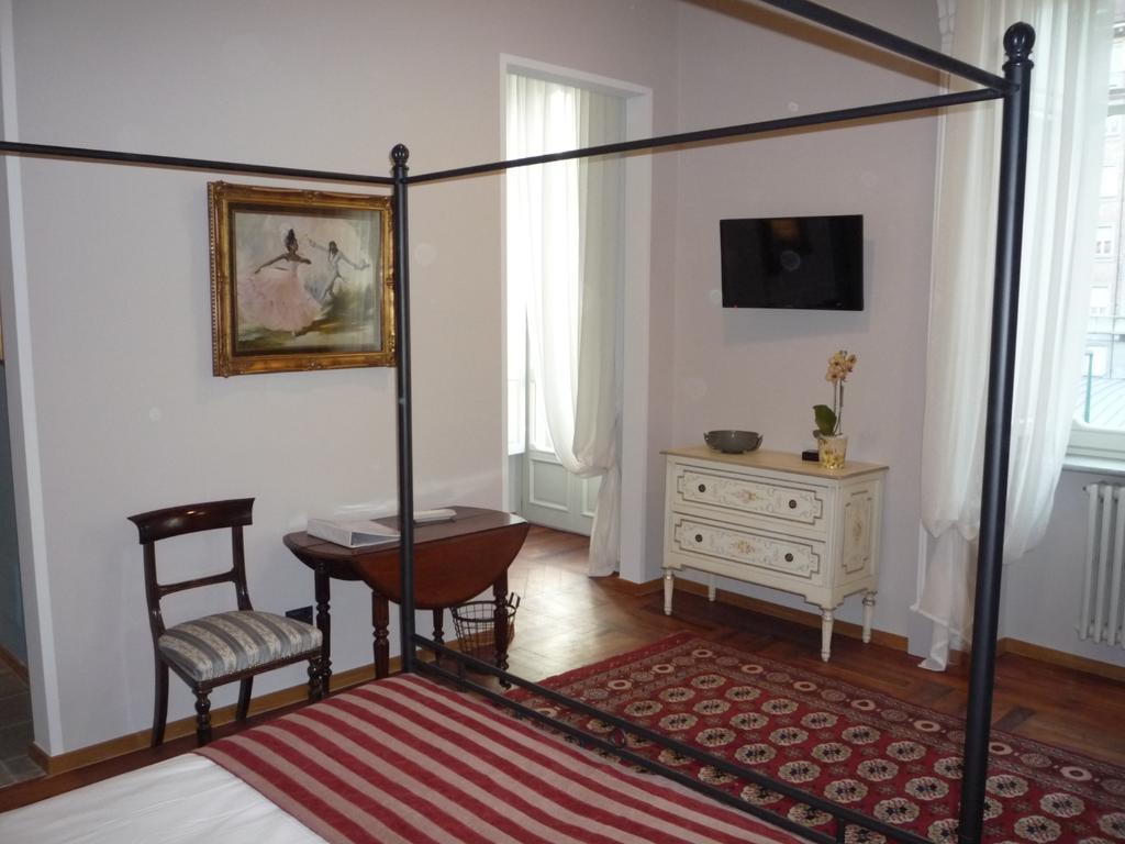 Madama Cristina Bed & Breakfast Torino Cameră foto